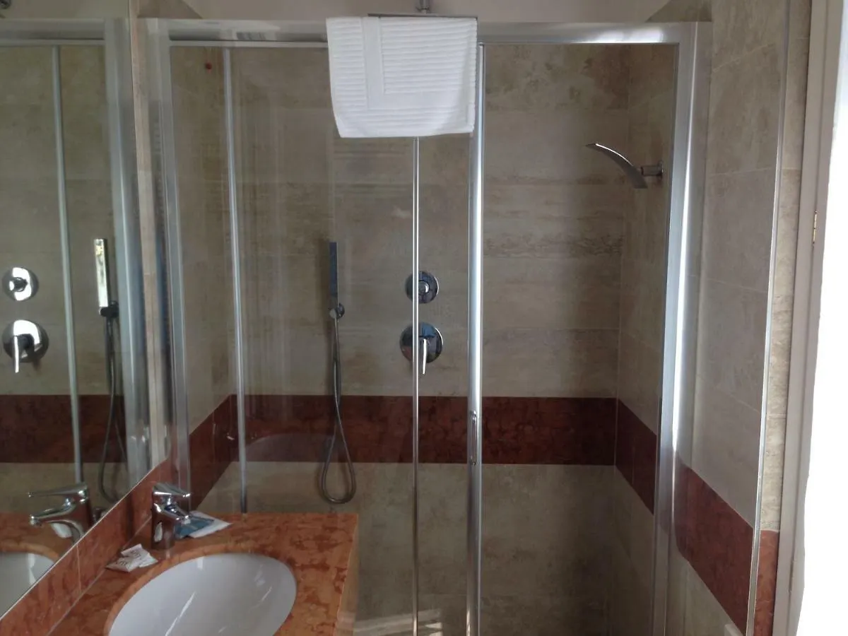Residenza Grand Hotel Riccione 4*,